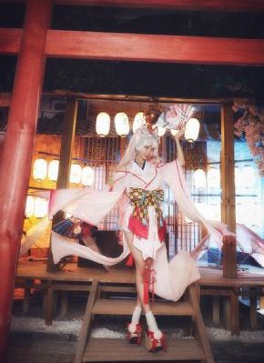 美女被cao_无广告免费播放高清电影